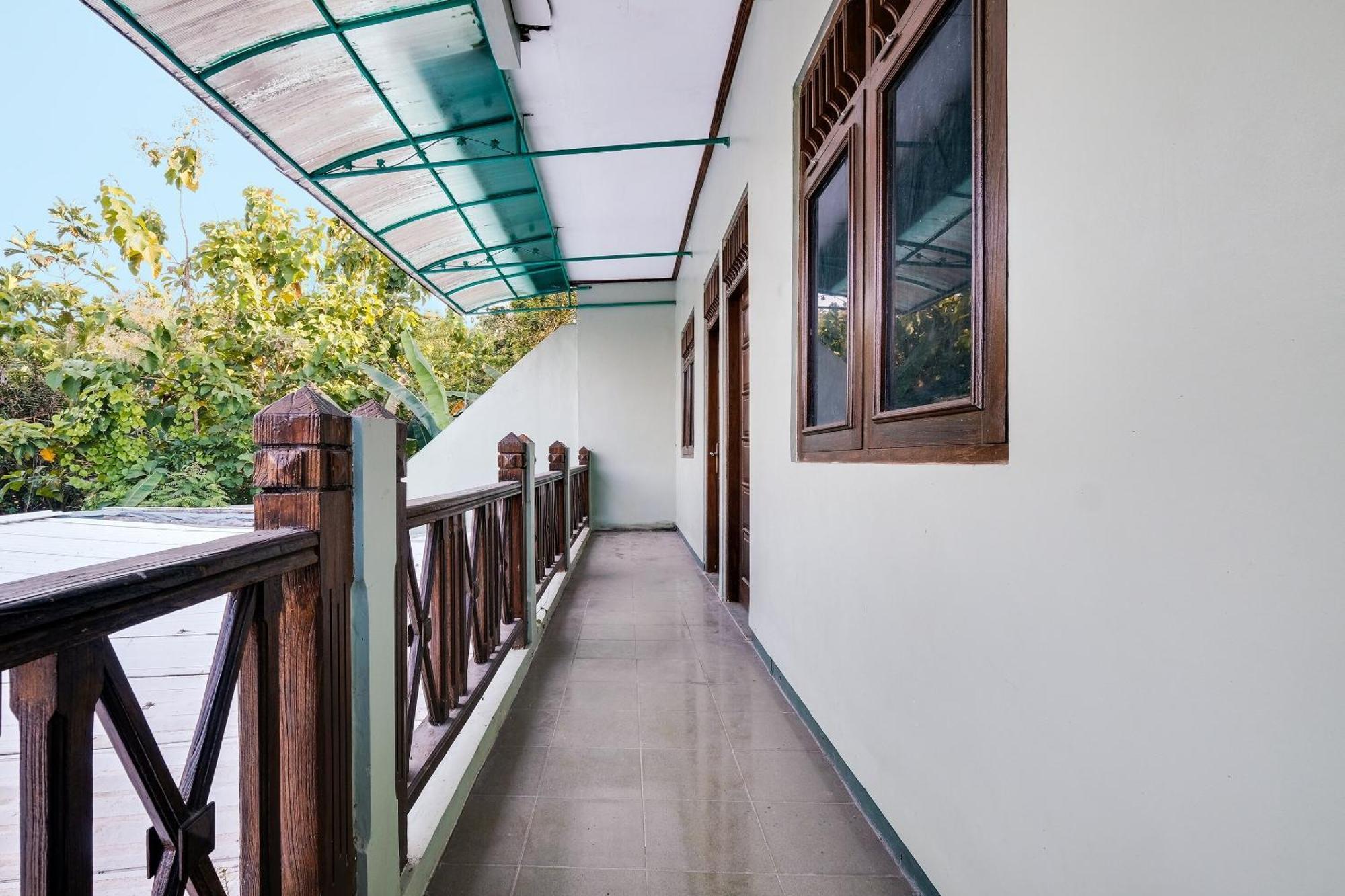 Spot On 92068 Pudja Kesuma Homestay Syariah Yogyakarta Eksteriør billede