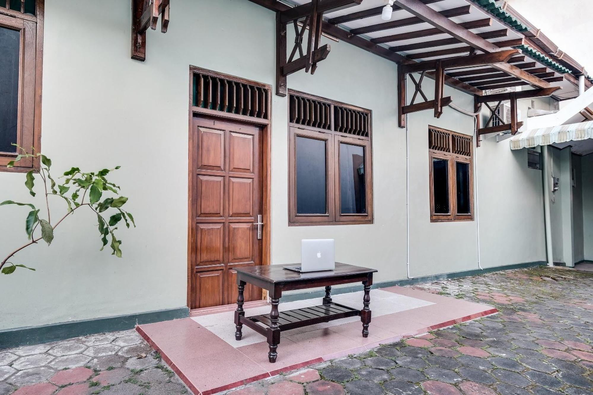 Spot On 92068 Pudja Kesuma Homestay Syariah Yogyakarta Eksteriør billede